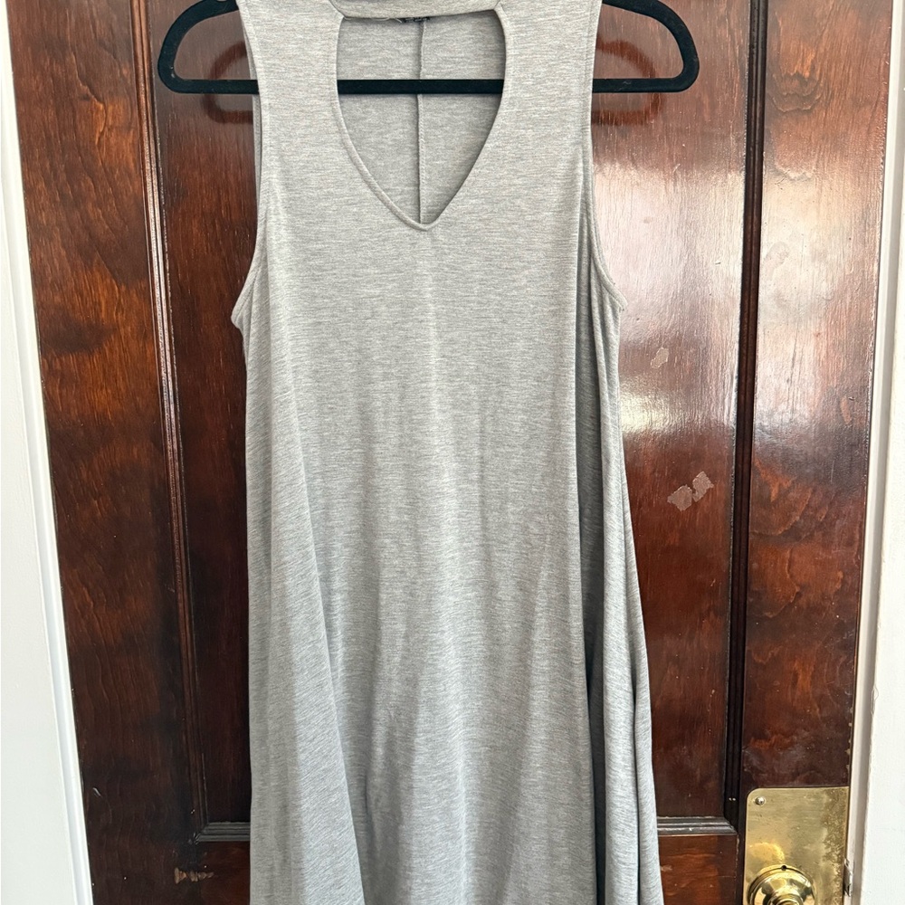 Chic Gray Midi Dress with Elegant Sleeveless Design